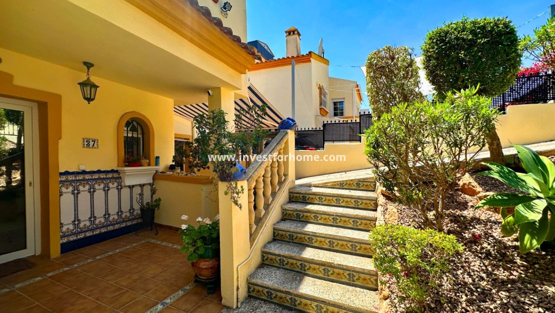 Sale - Villa - Orihuela Costa - Costa Blanca