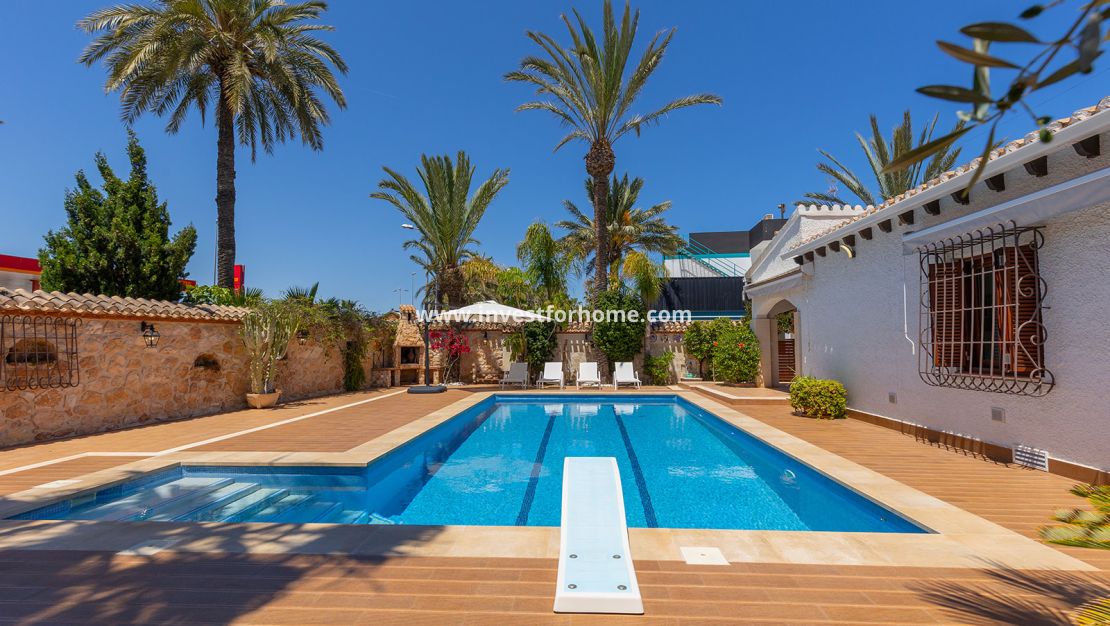Sale - Villa - Orihuela Costa - Costa Blanca