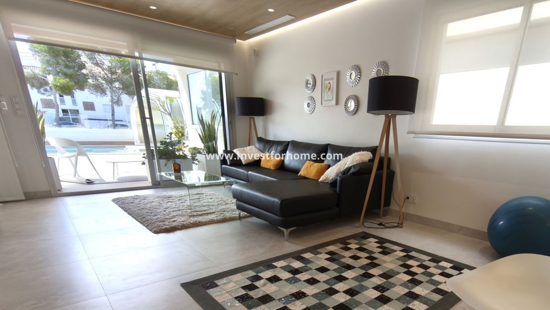 Sale - Villa - Orihuela Costa - Costa Blanca