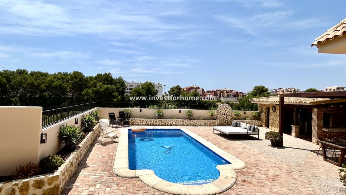 Sale - Villa - Orihuela Costa - Costa Blanca