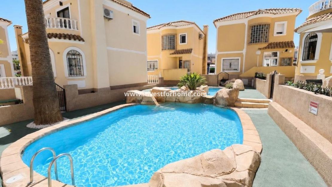 Sale - Villa - Orihuela Costa - Costa Blanca