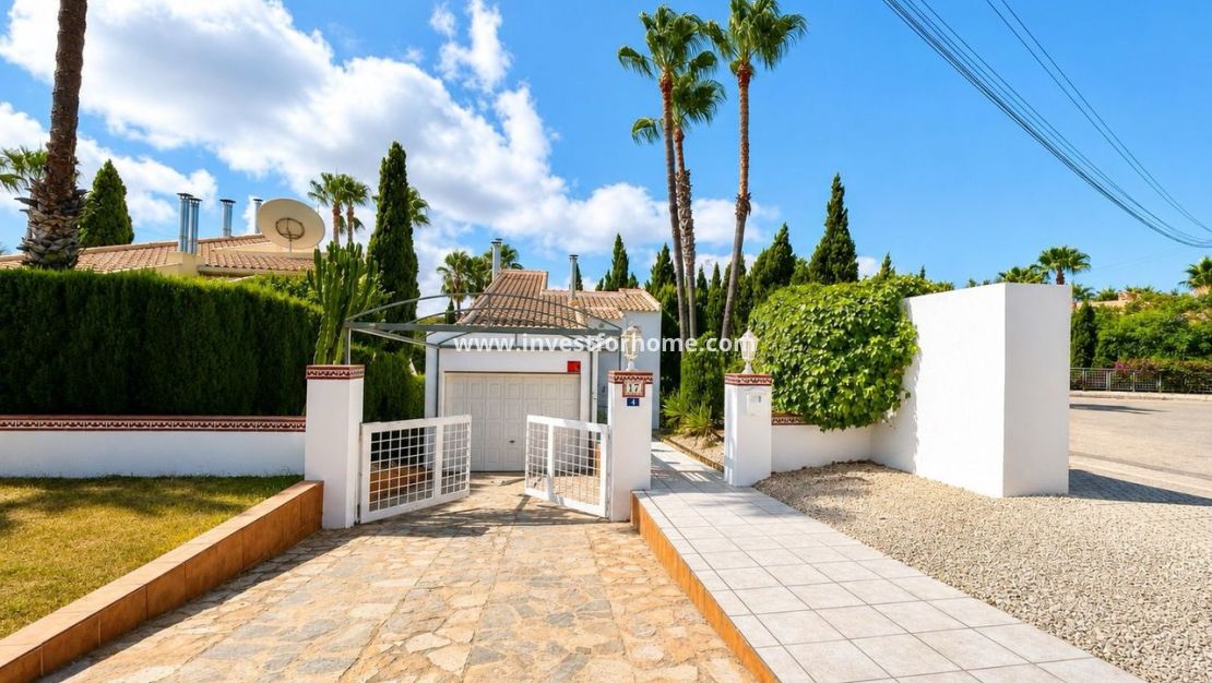 Sale - Villa - Orihuela Costa - Costa Blanca