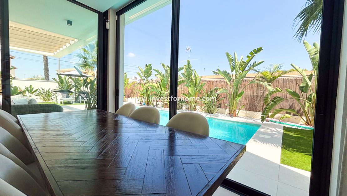 Sale - Villa - Orihuela Costa - Costa Blanca