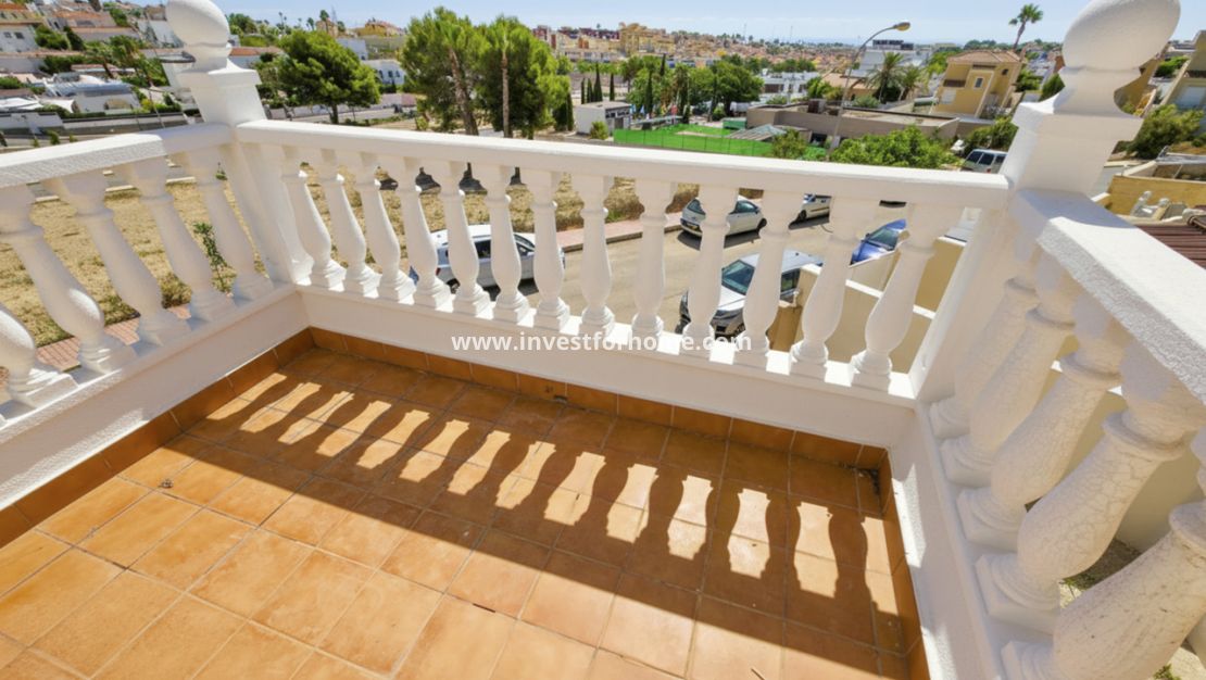 Sale - Villa - Orihuela Costa - Costa Blanca