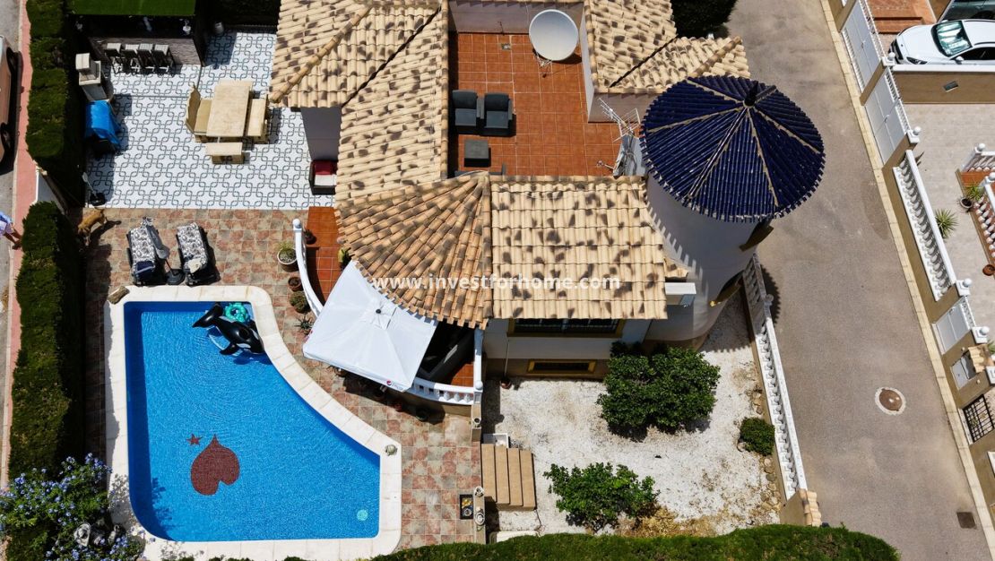 Sale - Villa - Orihuela Costa - Costa Blanca