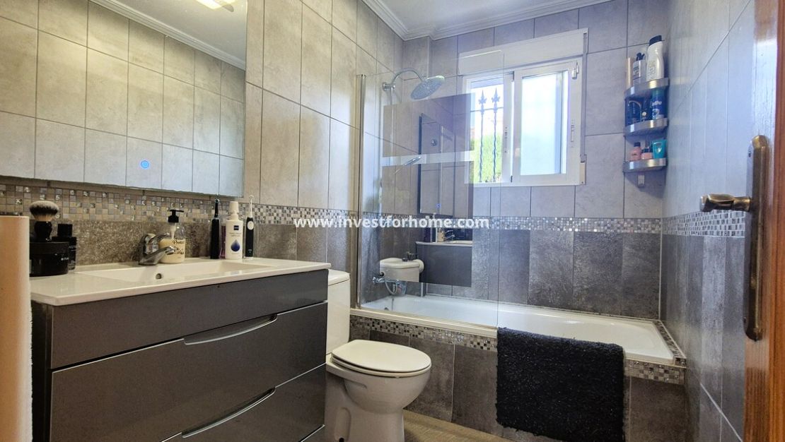 Sale - Villa - Orihuela Costa - Costa Blanca