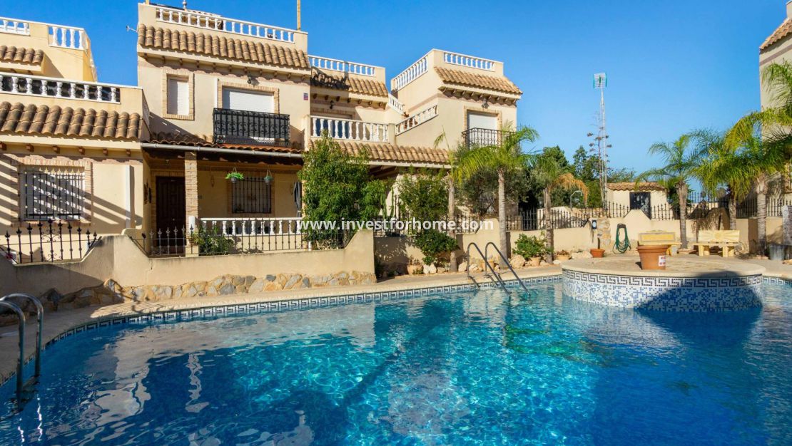 Sale - Villa - Orihuela Costa - La Florida