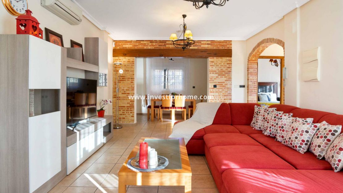 Sale - Villa - Orihuela Costa - La Florida