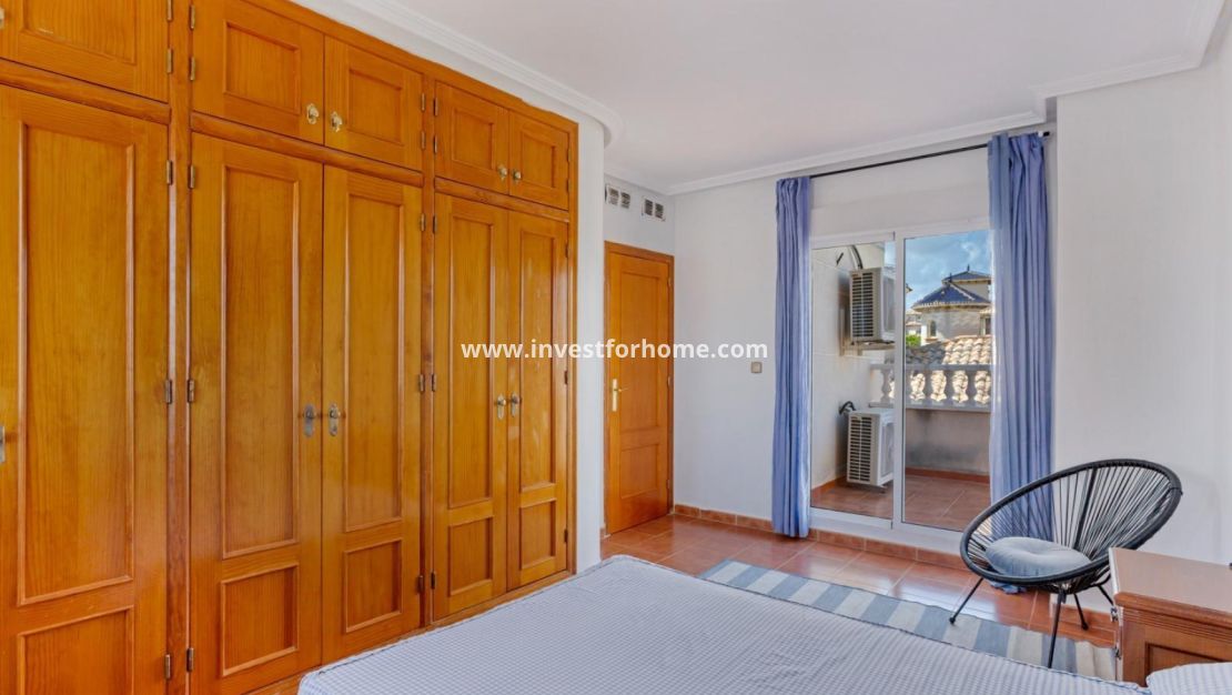 Sale - Villa - Orihuela Costa - La Zenia