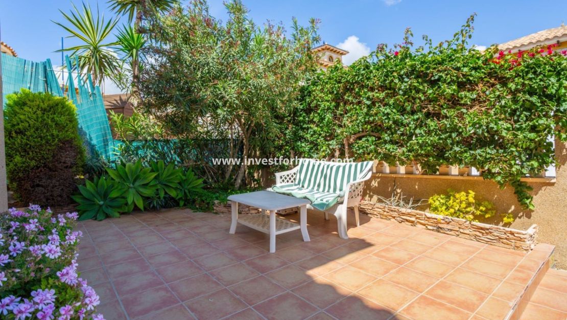 Sale - Villa - Orihuela Costa - La Zenia