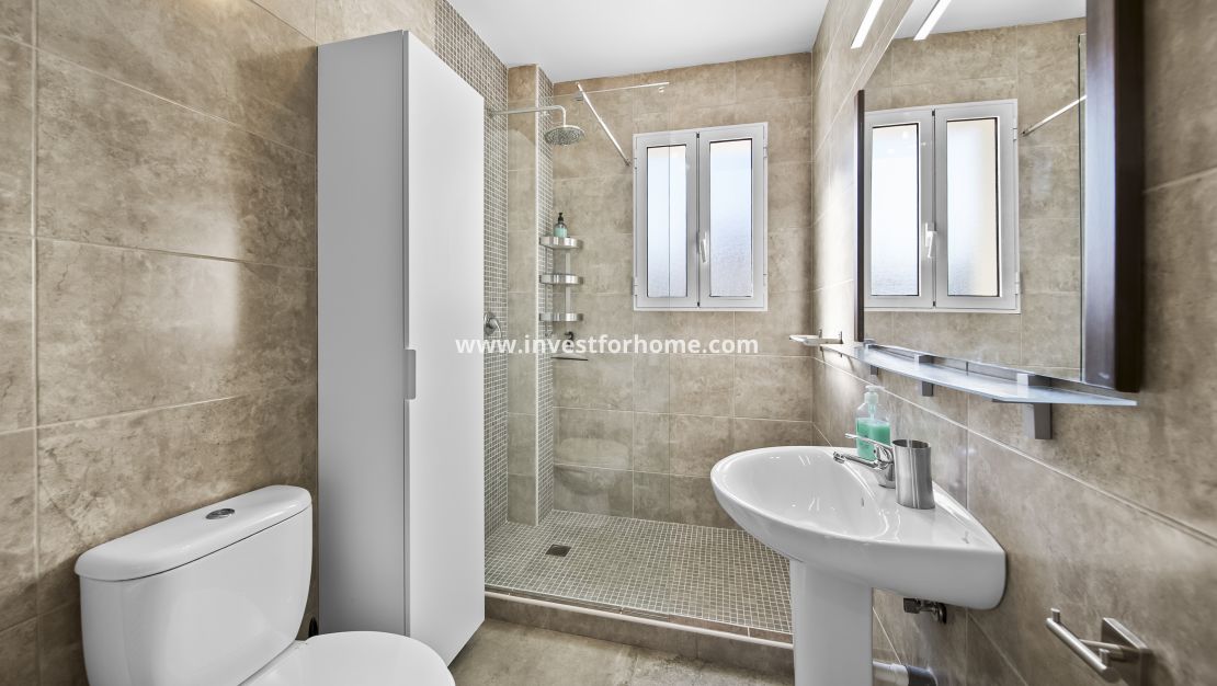 Sale - Villa - Orihuela Costa - La Zenia