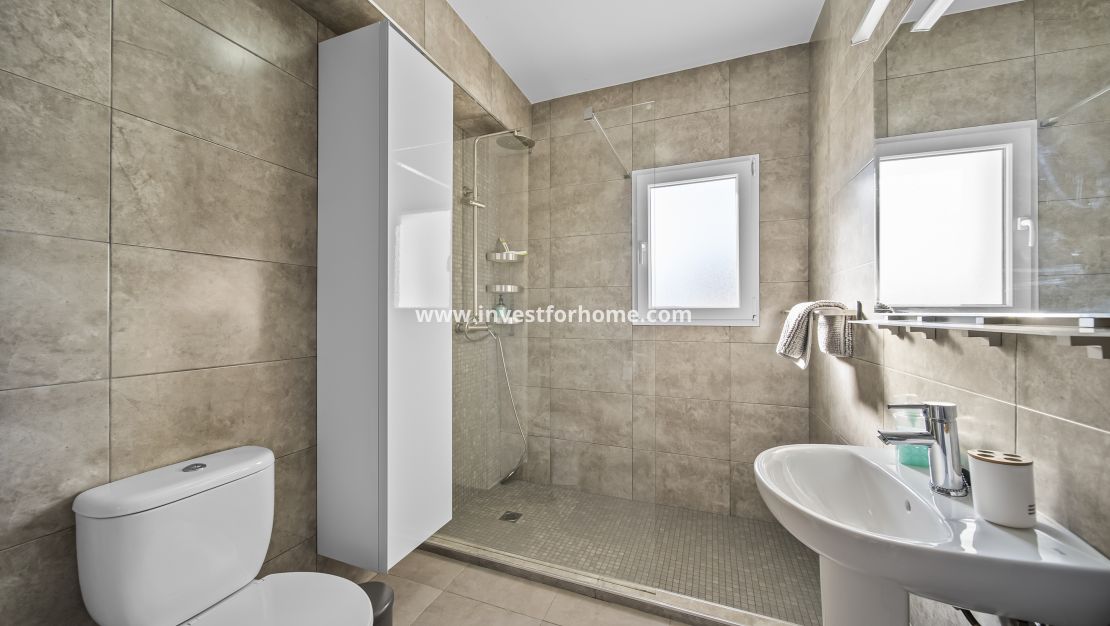 Sale - Villa - Orihuela Costa - La Zenia