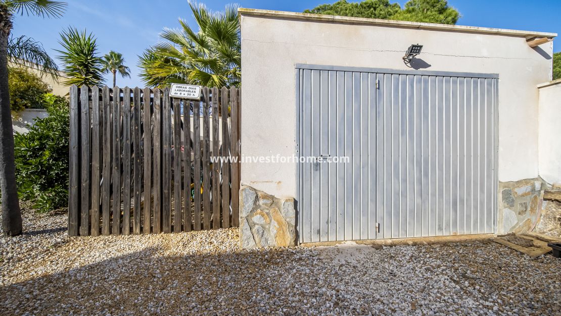 Sale - Villa - Orihuela Costa - La Zenia