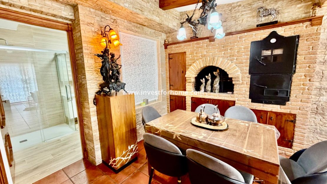 Sale - Villa - Orihuela Costa - La Zenia