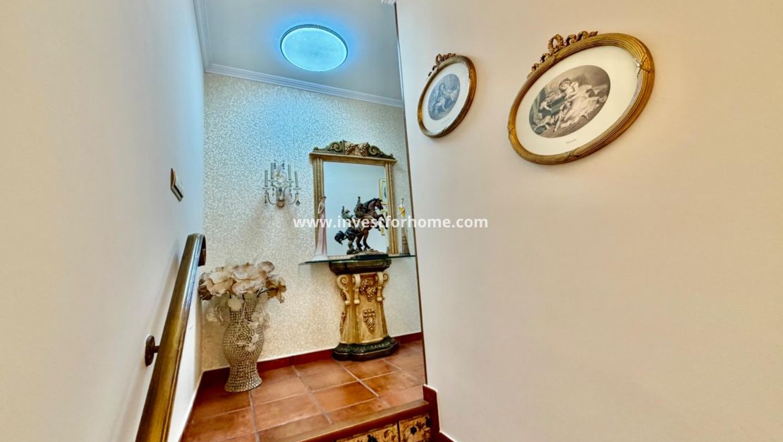 Sale - Villa - Orihuela Costa - La Zenia