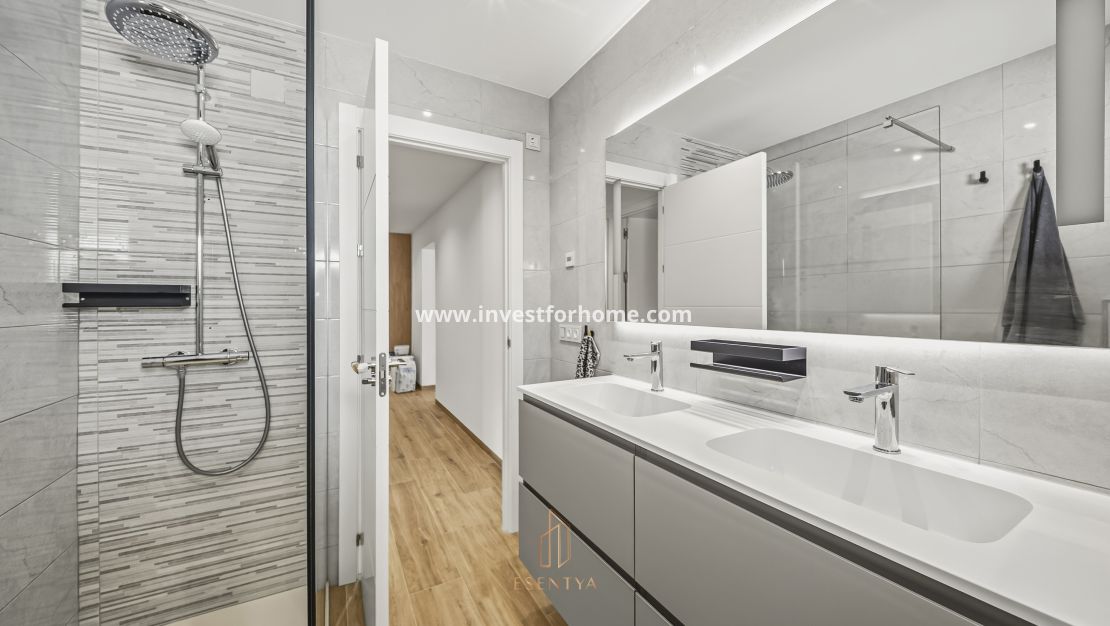 Sale - Villa - Orihuela Costa - La Zenia