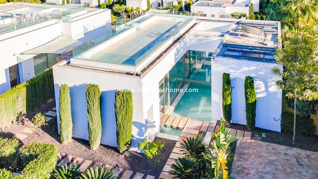 Sale - Villa - Orihuela Costa - Las Colinas Golf