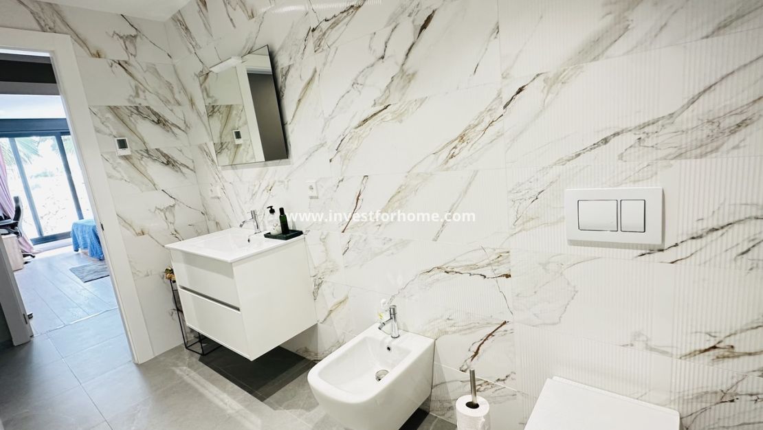 Sale - Villa - Orihuela Costa - Las Colinas Golf