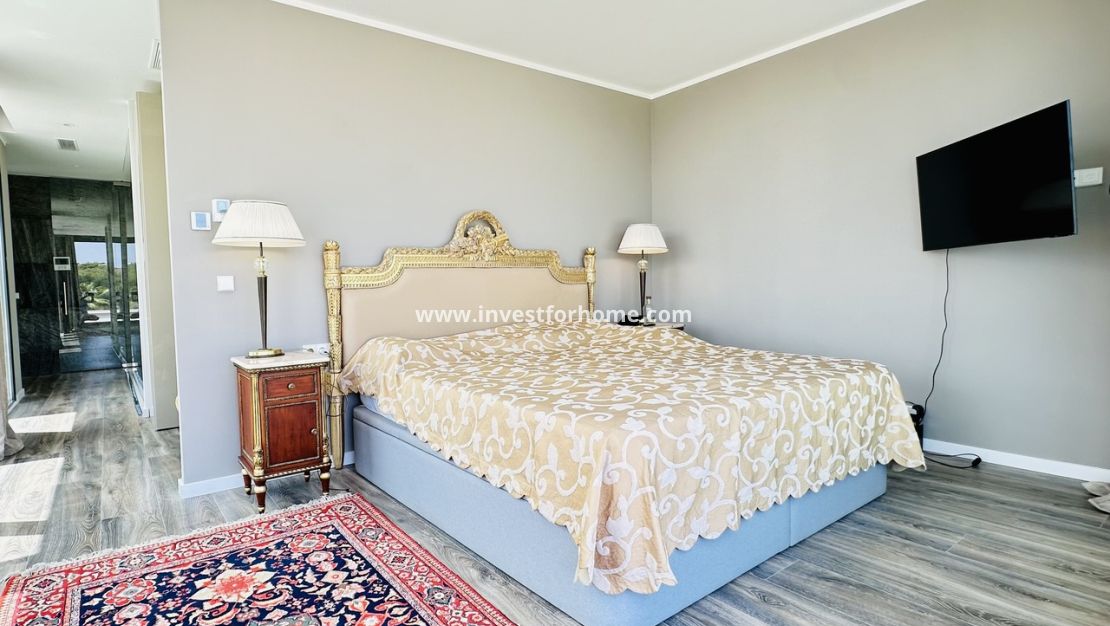 Sale - Villa - Orihuela Costa - Las Colinas Golf