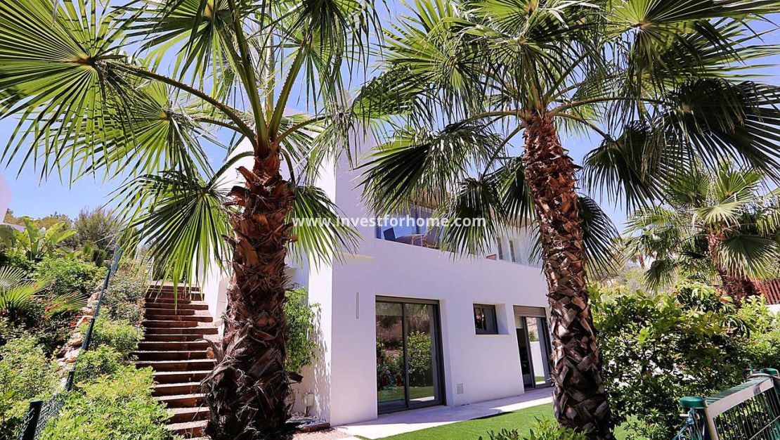 Sale - Villa - Orihuela Costa - Las Colinas Golf