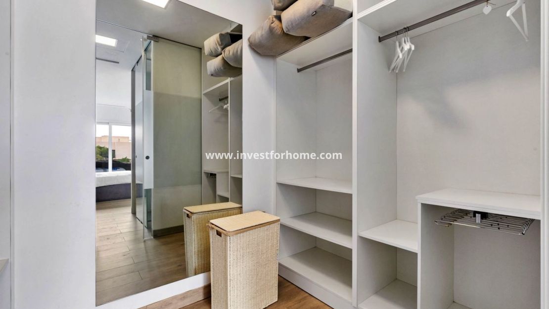 Sale - Villa - Orihuela Costa - Las Colinas Golf