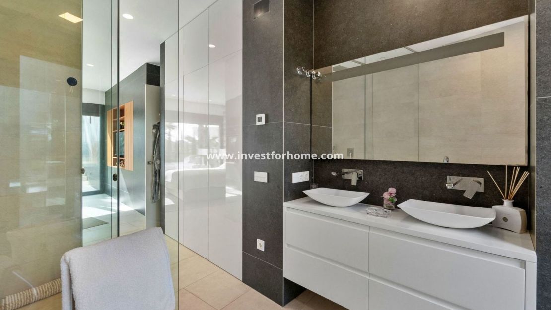 Sale - Villa - Orihuela Costa - Las Colinas Golf