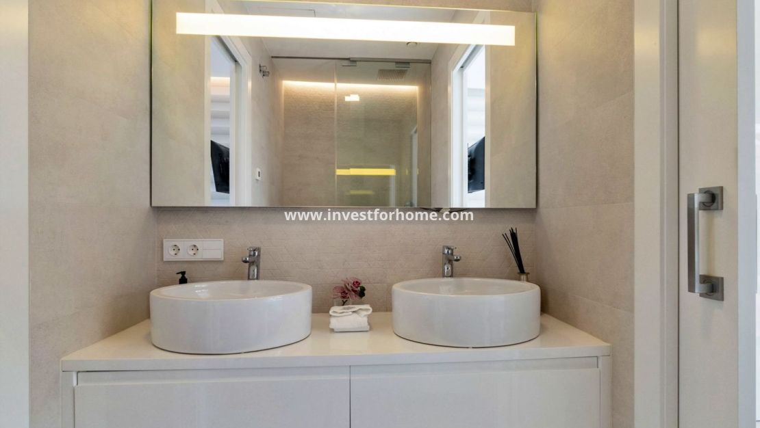 Sale - Villa - Orihuela Costa - Las Colinas Golf