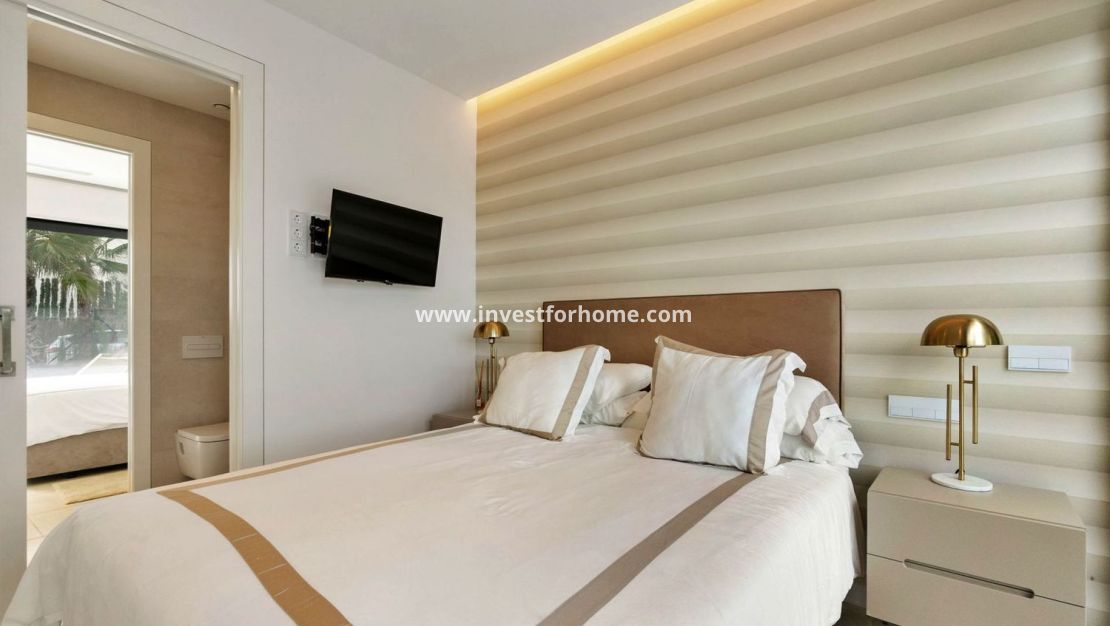 Sale - Villa - Orihuela Costa - Las Colinas Golf