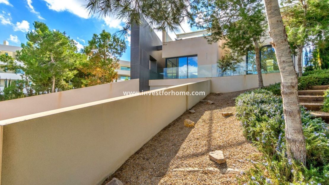 Sale - Villa - Orihuela Costa - Las Colinas Golf