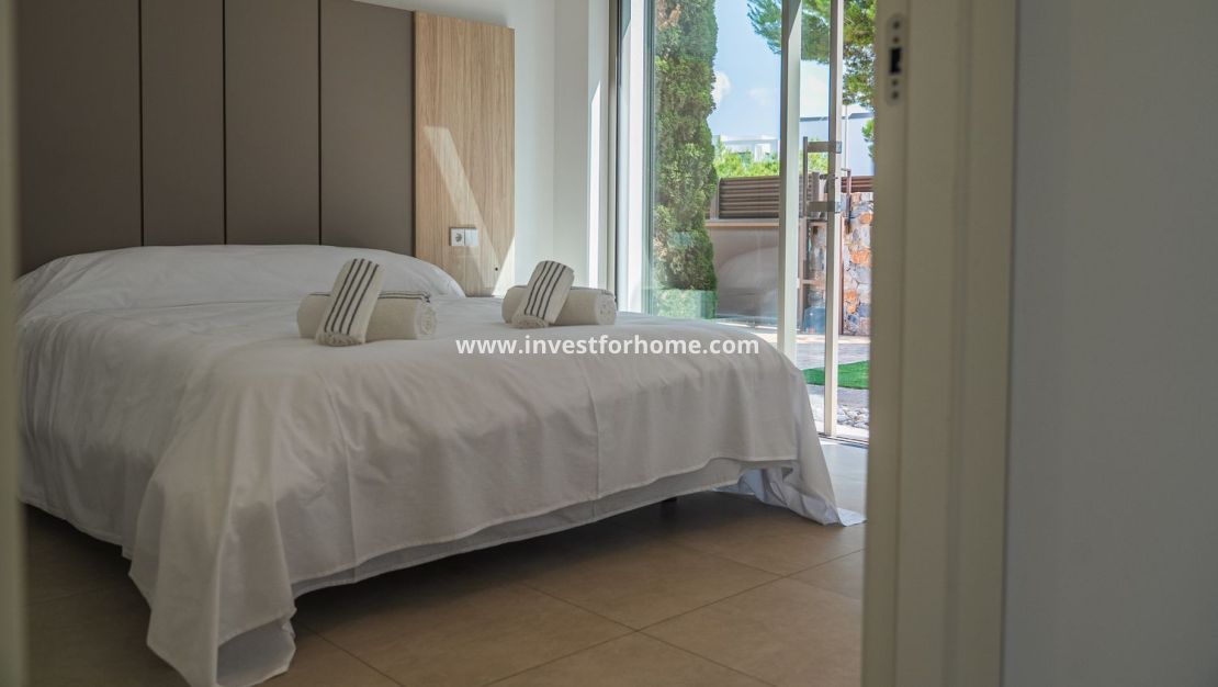 Sale - Villa - Orihuela Costa - Las Colinas Golf
