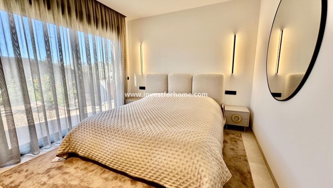 Sale - Villa - Orihuela Costa - Las Colinas Golf