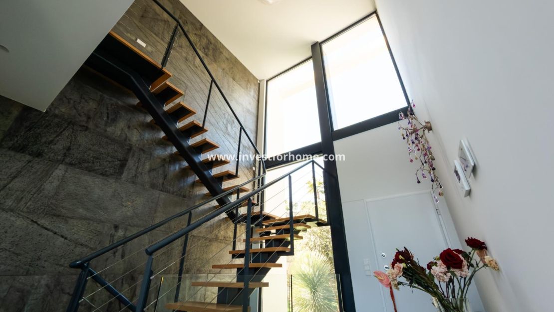 Sale - Villa - Orihuela Costa - Las Colinas Golf