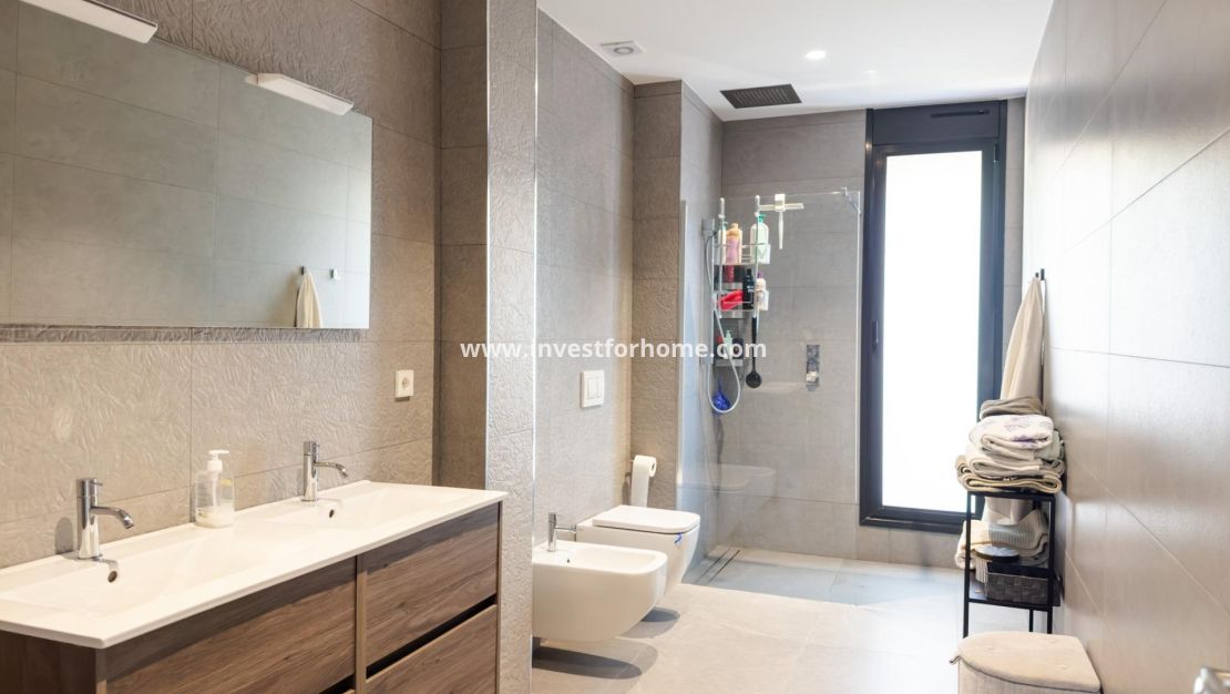 Sale - Villa - Orihuela Costa - Las Colinas Golf