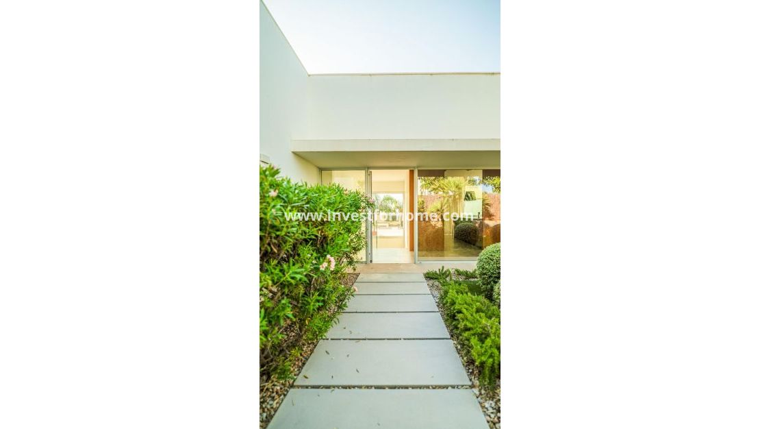 Sale - Villa - Orihuela Costa - Las Colinas Golf