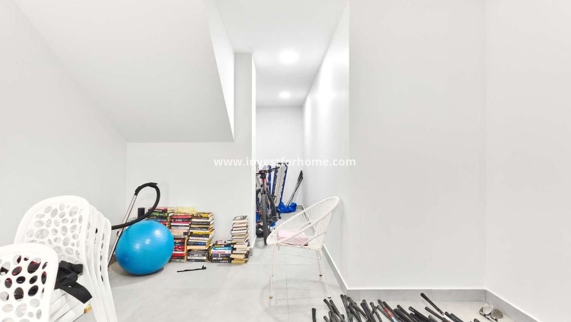 Sale - Villa - Orihuela Costa - Las Colinas Golf