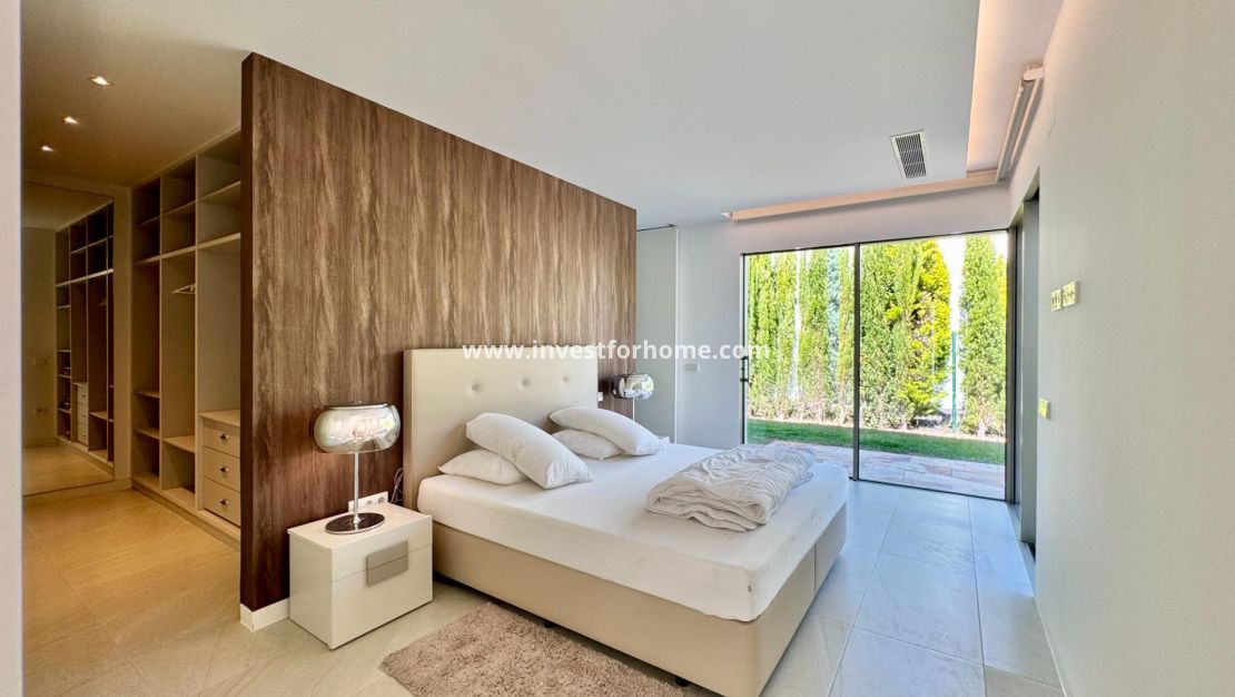 Sale - Villa - Orihuela Costa - Las Colinas Golf