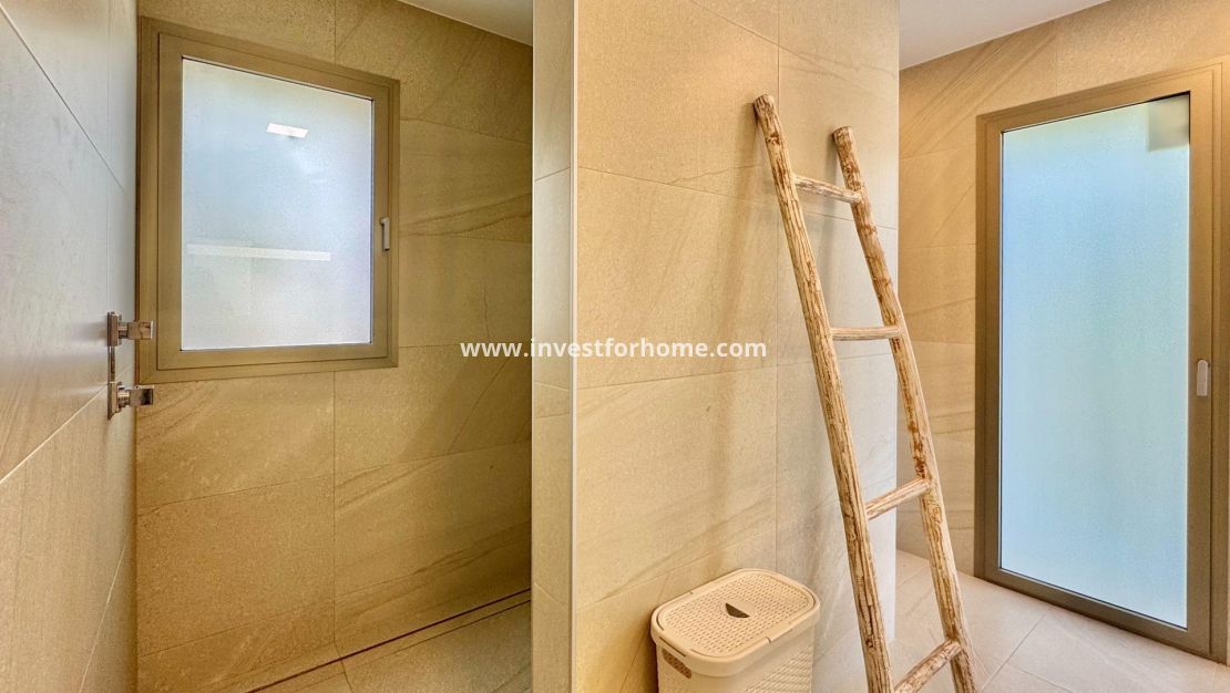 Sale - Villa - Orihuela Costa - Las Colinas Golf