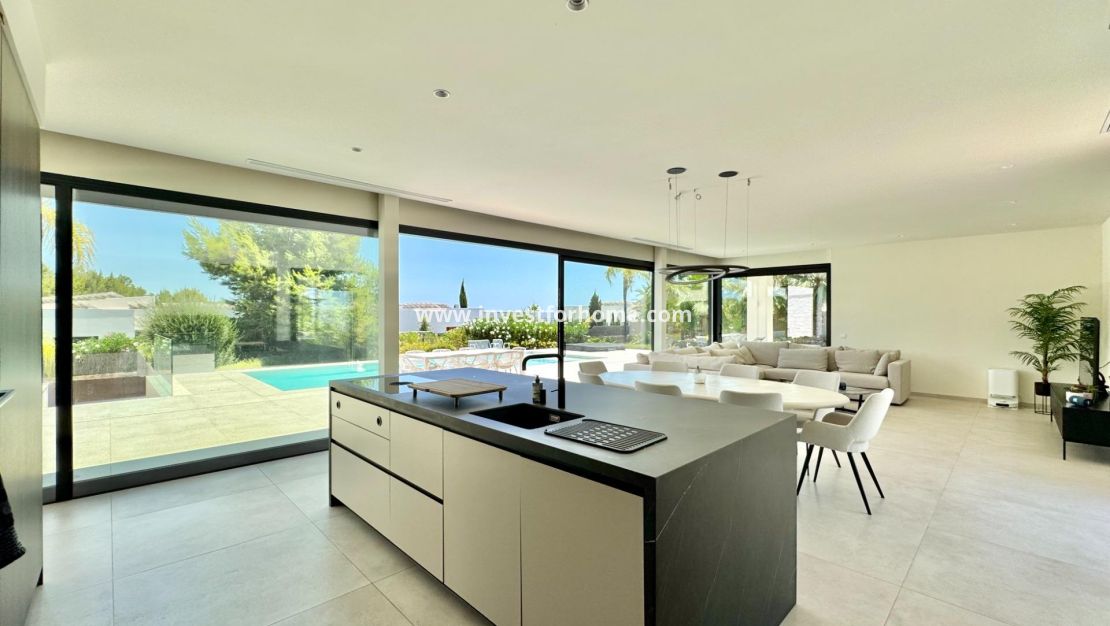 Sale - Villa - Orihuela Costa - Las Colinas Golf