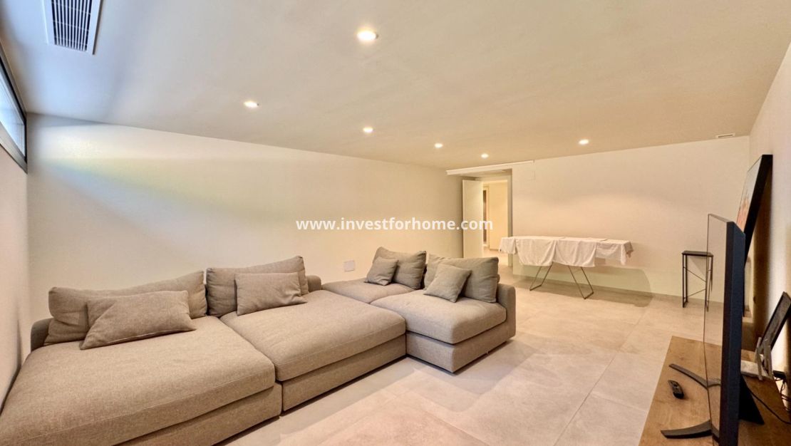 Sale - Villa - Orihuela Costa - Las Colinas Golf