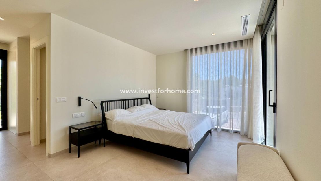 Sale - Villa - Orihuela Costa - Las Colinas Golf