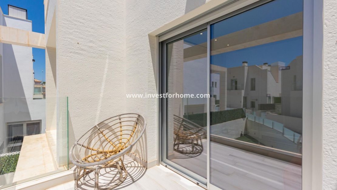 Sale - Villa - Orihuela Costa - Lomas De Cabo Roig