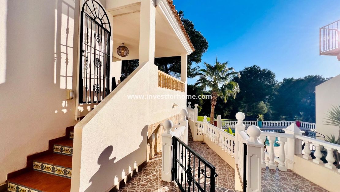 Sale - Villa - Orihuela Costa - Lomas De Campoamor Golf