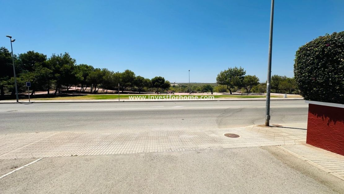 Sale - Villa - Orihuela Costa - Los Altos