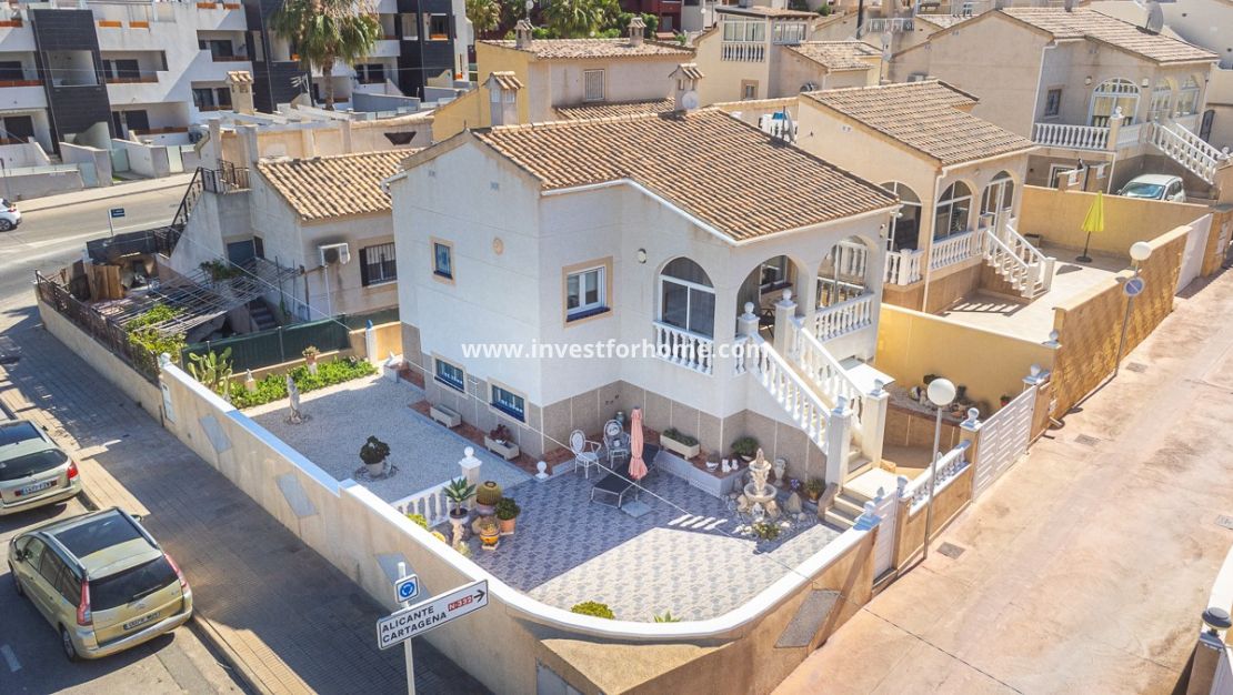 Sale - Villa - Orihuela Costa - Los Altos