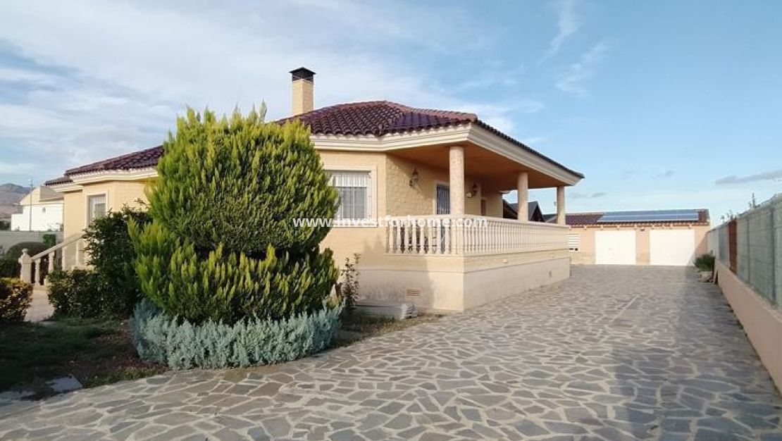 Sale - Villa - Orihuela Costa - LOS DESEMPARADOS