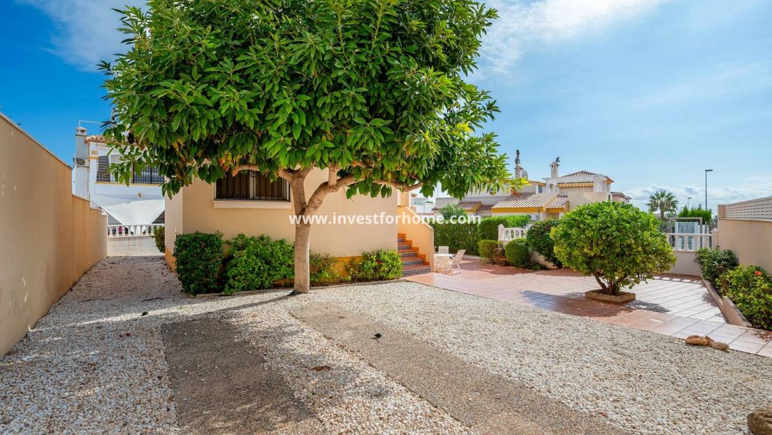 Sale - Villa - Orihuela Costa - Los Dolses