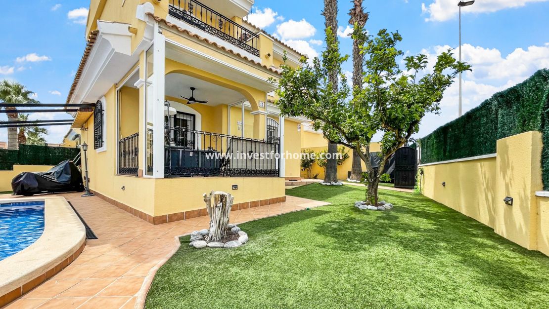 Sale - Villa - Orihuela Costa - Los Dolses