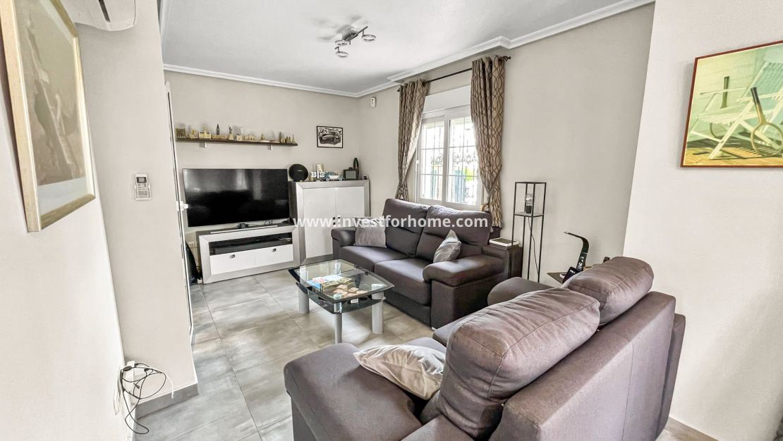 Sale - Villa - Orihuela Costa - Los Dolses