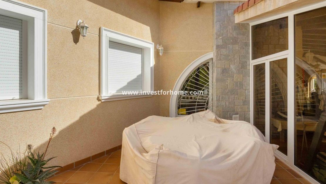 Sale - Villa - Orihuela Costa - Muy Cerca De La Playa