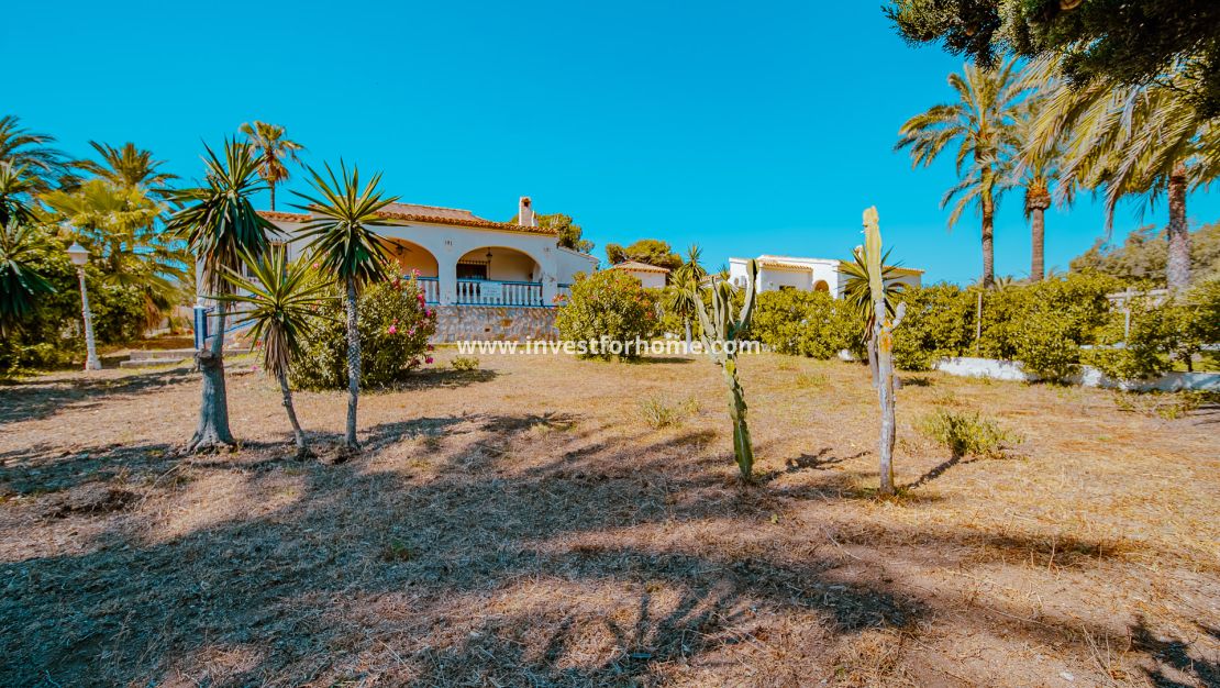 Sale - Villa - Orihuela Costa - Playa Flamenca